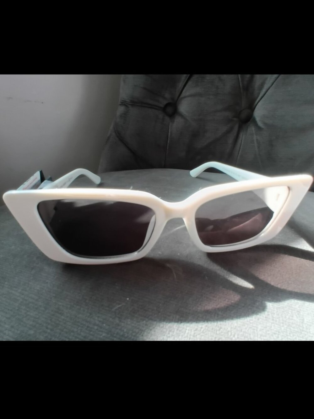 Foster Grant White Frame Sunglasses NWT